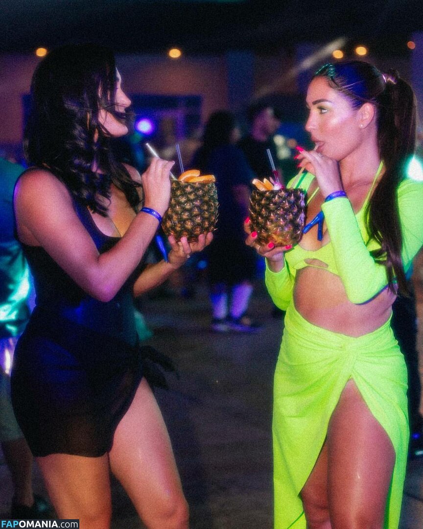 Nikki Bella & Brie Bella / The Bella Twins / thenikkibella Desnudo OnlyFans  Foto filtrada #138