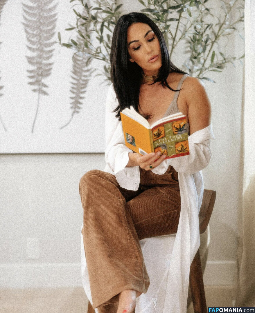 Nikki Bella & Brie Bella / The Bella Twins / thenikkibella Desnudo OnlyFans  Foto filtrada #255