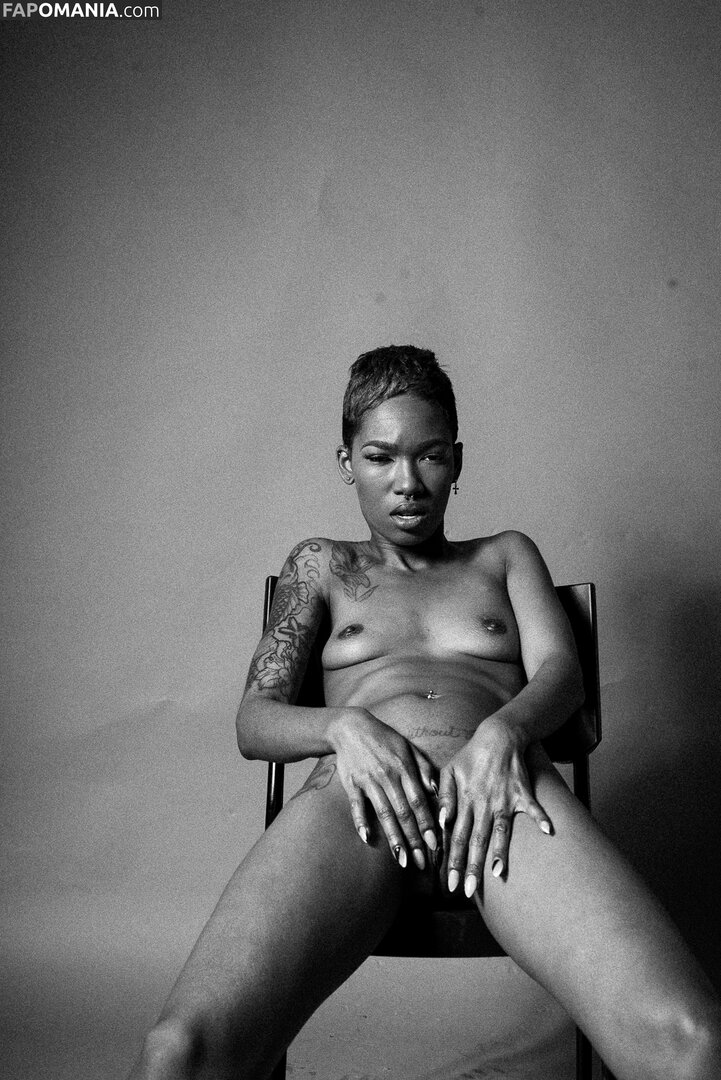 TheRealTiaReid / Tia Reid / corpsdedieu / https: / officialtiareid Desnudo OnlyFans  Foto filtrada #2