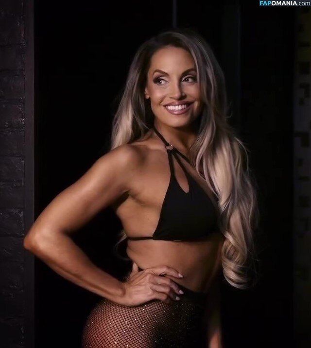 Trish Stratus / https: / trishstratus / trishstratuscom Desnudo OnlyFans  Foto filtrada #1479