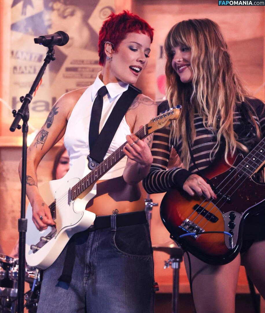 Maneskin bassist / Victoria De Angelis / vicdeangelis Desnudo OnlyFans  Foto filtrada #1079