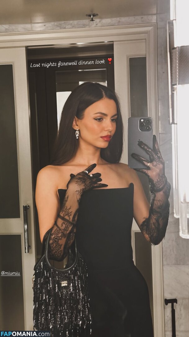 Victoria Justice / https: / victoriajustice Desnudo OnlyFans  Foto filtrada #26