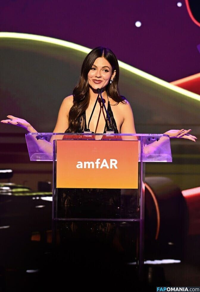 Victoria Justice / https: / victoriajustice Desnudo OnlyFans  Foto filtrada #111