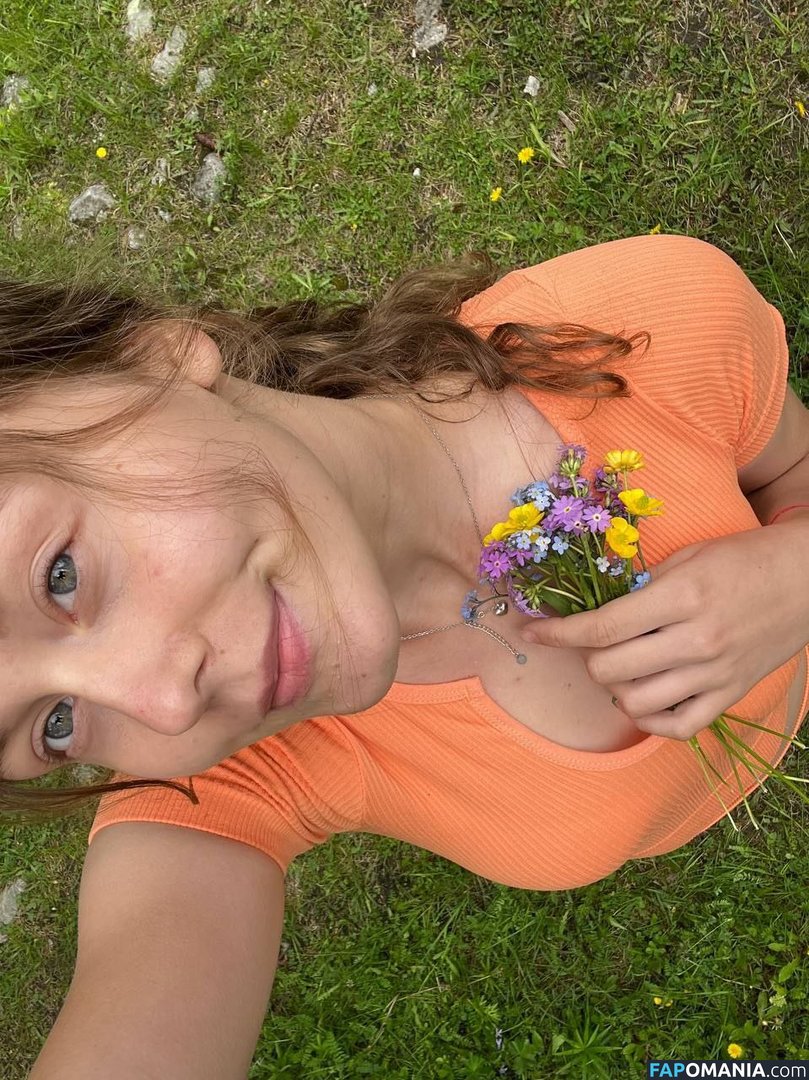 _vitaniemi01 / bloom.xvi / nayane_vitali01 / vitaniemi Desnudo OnlyFans  Foto filtrada #18