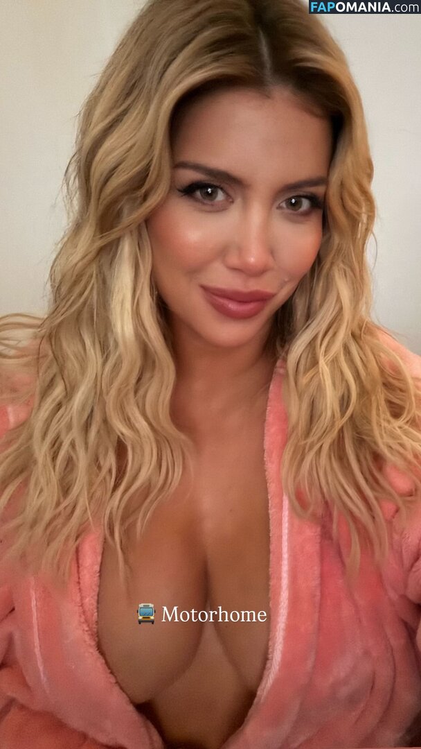 Icardi / Wanda Nara / badbitchwan / wanda_nara / wanditanara Desnudo OnlyFans  Foto filtrada #471