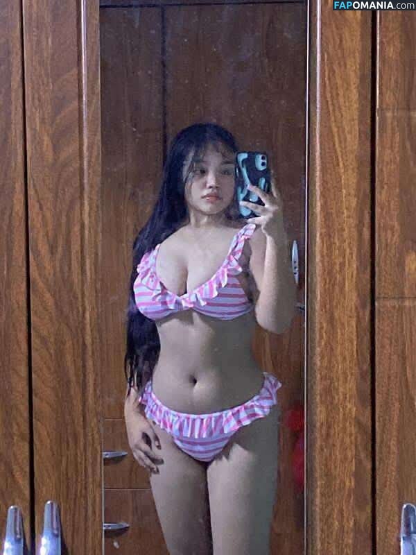 Rhyana mayo / Yana de mesa mayo Desnudo OnlyFans  Foto filtrada #6
