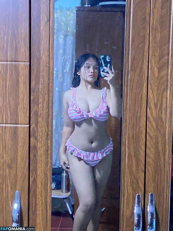 Rhyana mayo / Yana de mesa mayo Desnudo OnlyFans  Foto filtrada #7
