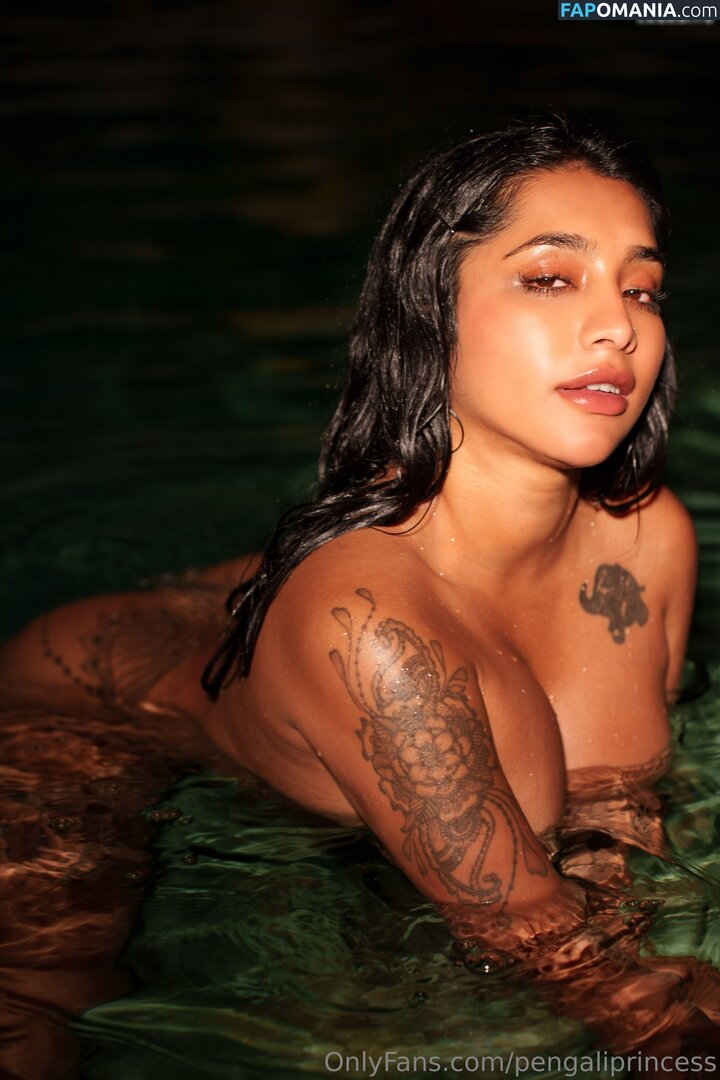 Yasmina Khan Desnudo OnlyFans  Foto filtrada #11