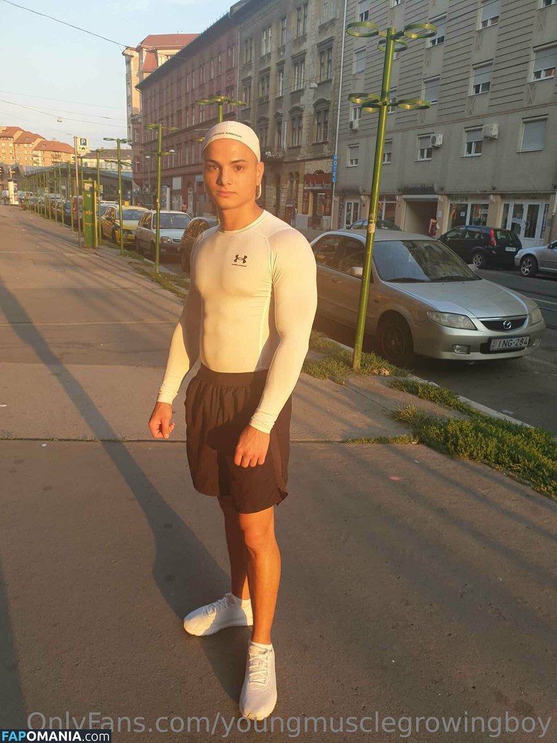youngmusclegrowingboy Desnudo OnlyFans  Foto filtrada #24