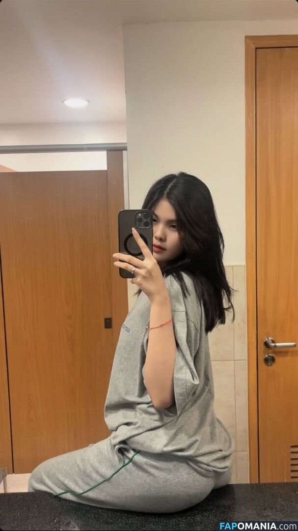 Yuri Gen / ilyrgennn / yengshdx_ Desnudo OnlyFans  Foto filtrada #3