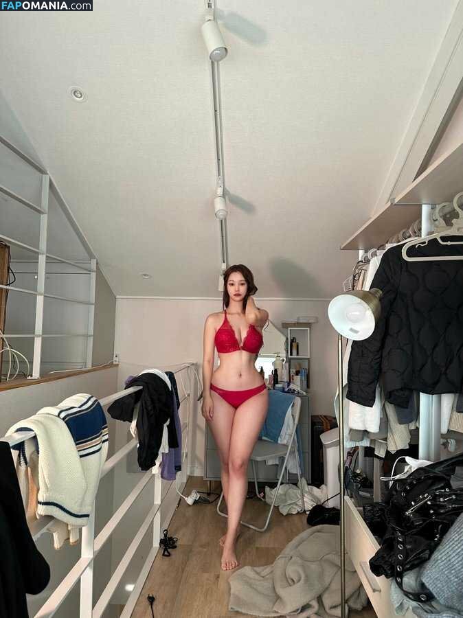 Yuyuhwa / yu_yuhwa / yuyuhwa_tw Desnudo OnlyFans  Foto filtrada #21
