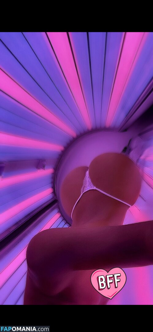 Yvniisbk / https: Desnudo OnlyFans  Foto filtrada #3