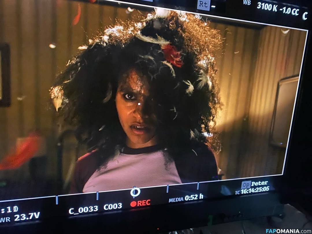 Zazie Beetz / zaziebeetz Desnudo OnlyFans  Foto filtrada #2