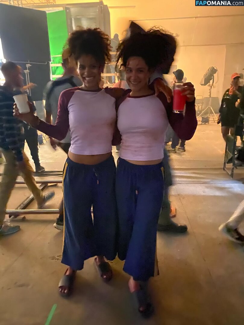 Zazie Beetz / zaziebeetz Desnudo OnlyFans  Foto filtrada #11