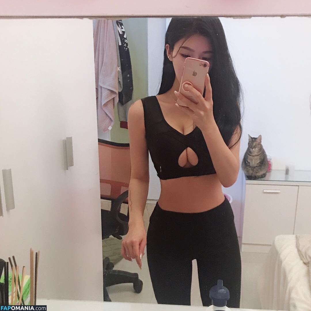 https: / zeng.zzzz Desnudo OnlyFans  Foto filtrada #11