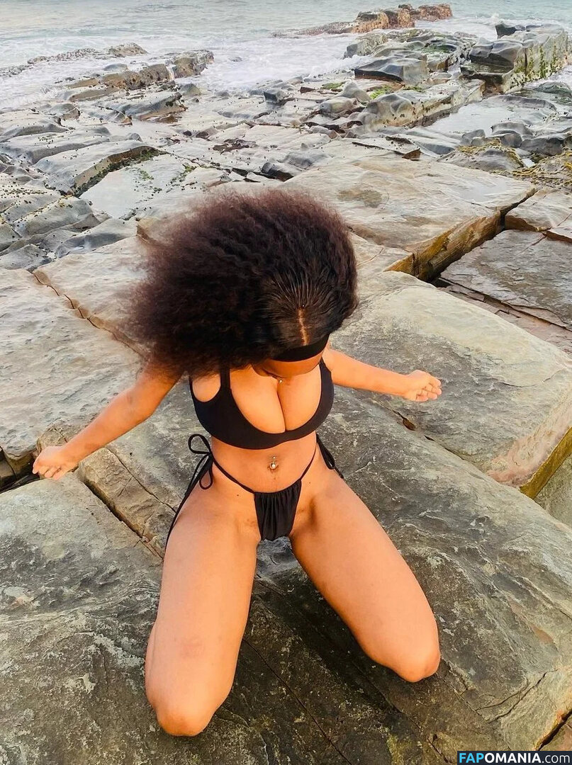 Zizipho Ondiswa / majokwenizizipho / zizipho_majokweni Desnudo OnlyFans  Foto filtrada #19