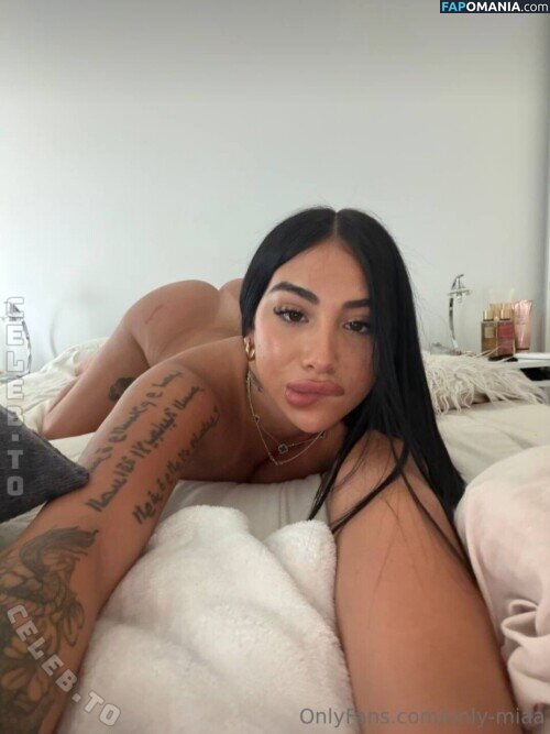 Zoefernanddez / miakeller / zoefernanddezz Desnudo OnlyFans  Foto filtrada #18